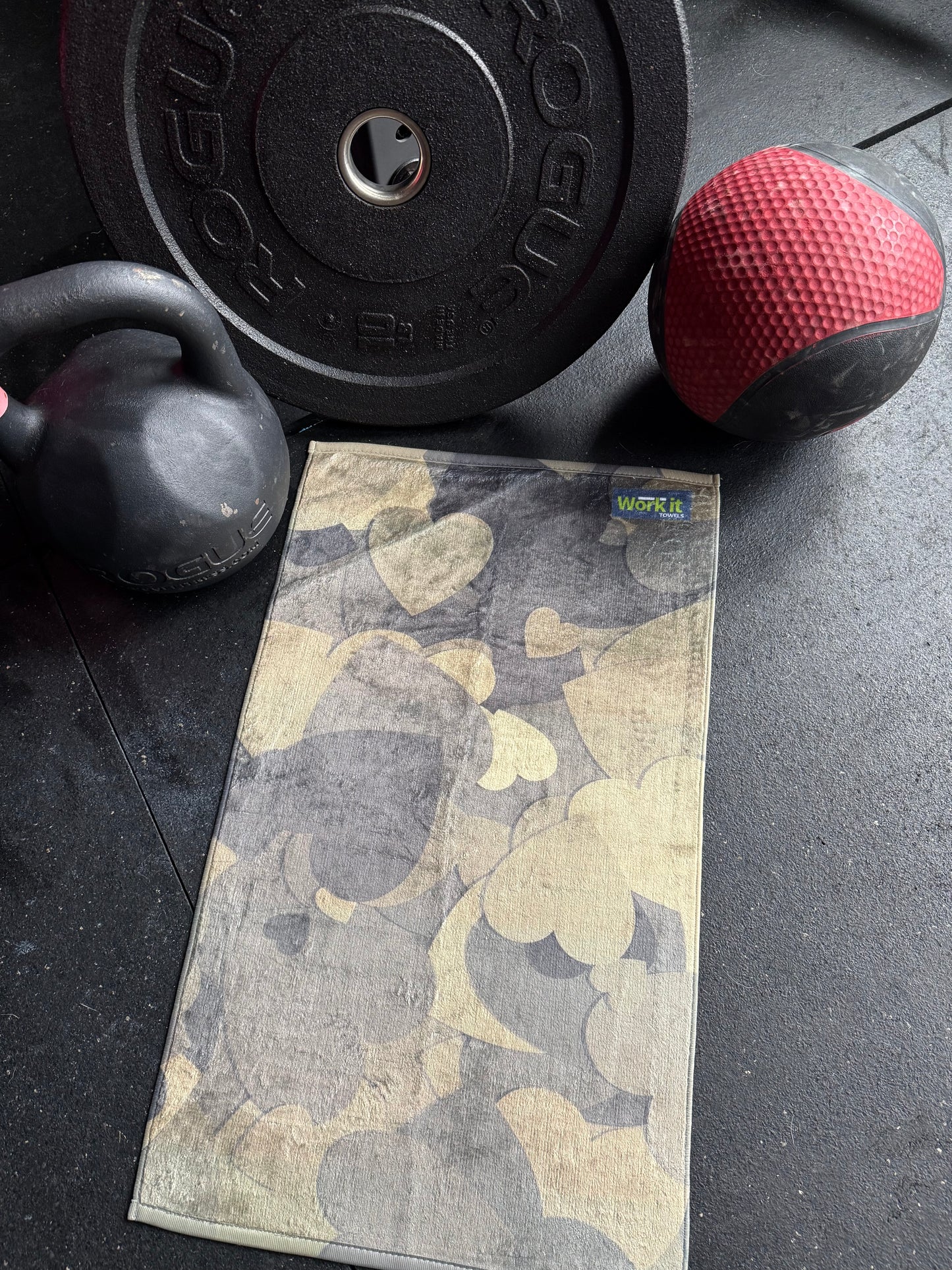 Heart Camouflage Gym Towel for Sweat and Fitness