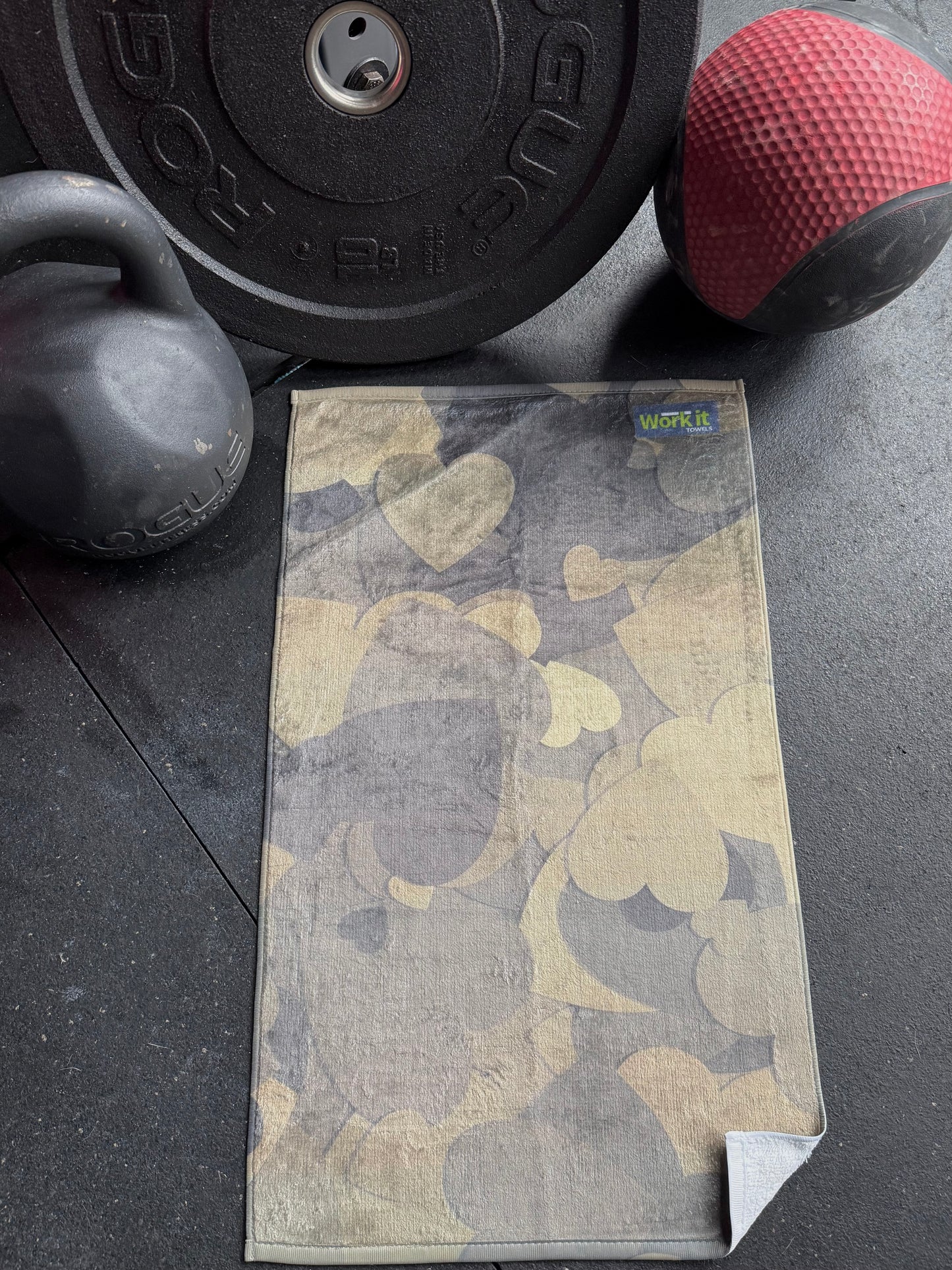 Heart Camouflage Gym Towel for Sweat and Fitness