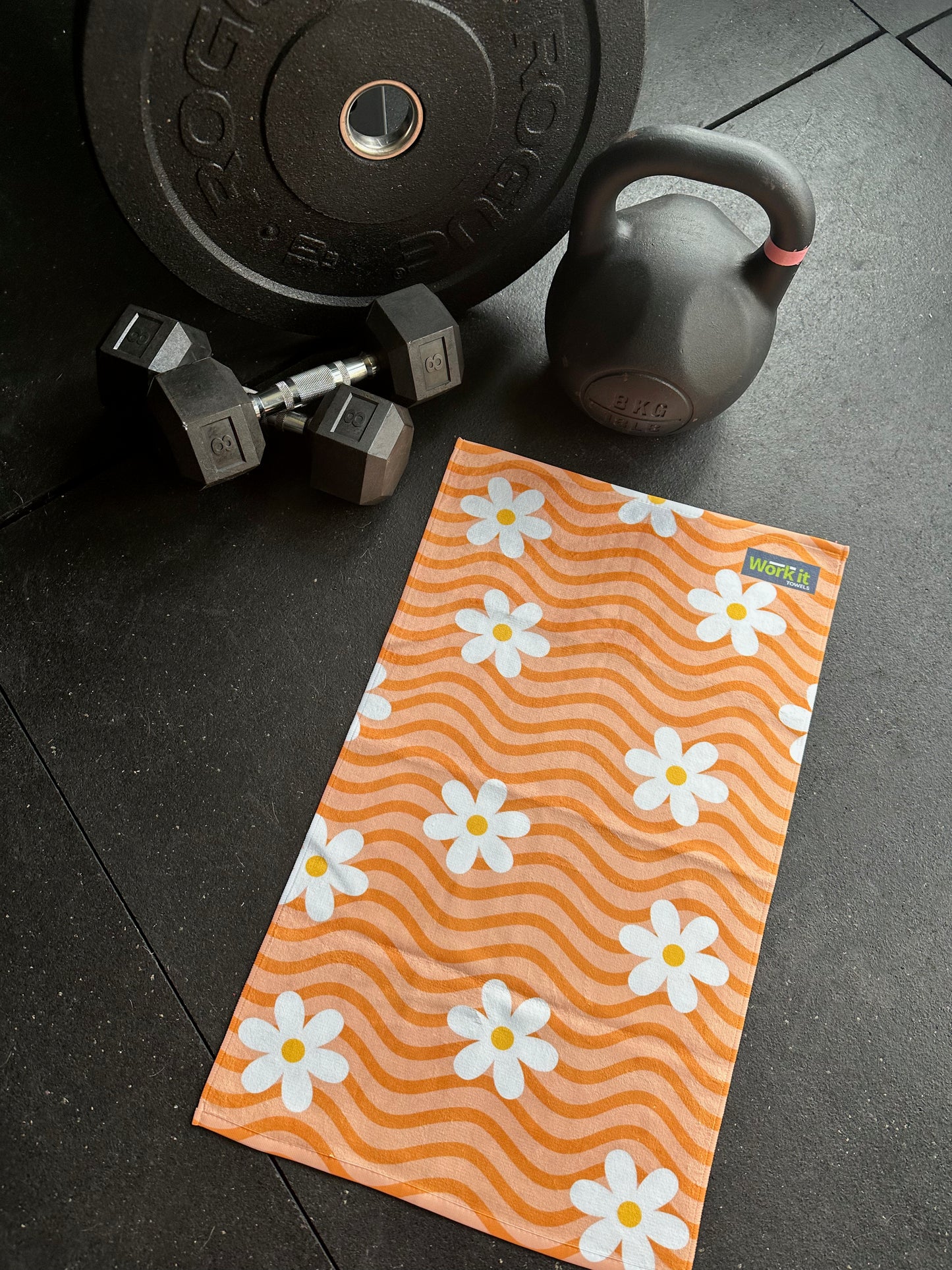 Wavy Daisy Gym Towel