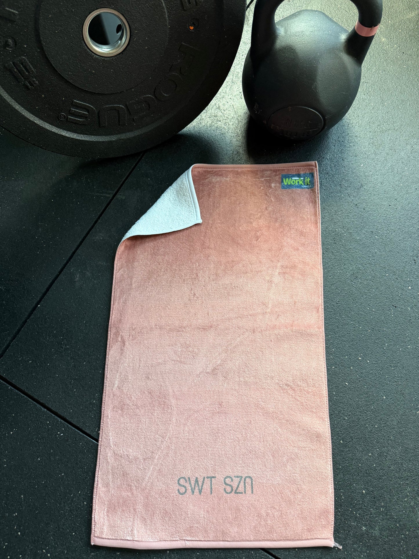Chestnut SWT SZN premium gym towel